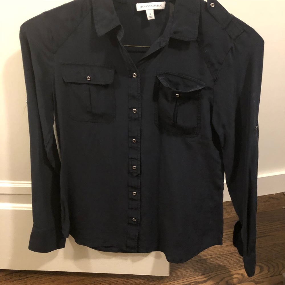 Black Banana Republic long sleeve blouse.